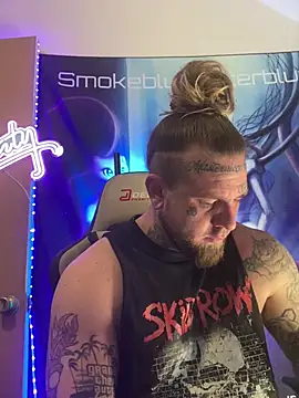 Snapshot of Smokebluntafterblunt chatting on February 27, 1:33 pm Smokebluntafterblunt online show from February 27, 1:33 pm