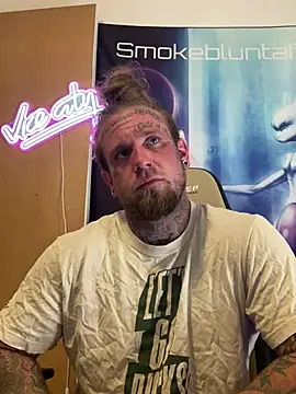 Smokebluntafterblunt online show from June 2, 1:51 am