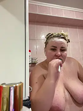 Mommy-girl-Lola online show from February 17, 9:50 am