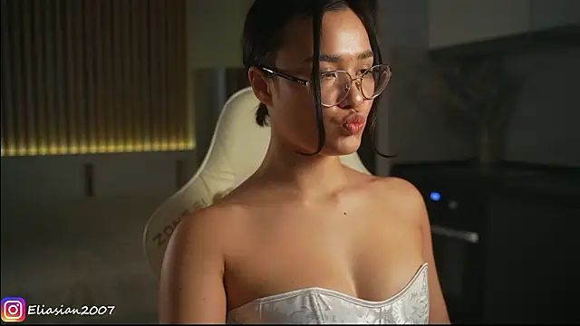 Eliasian online show from March 27, 1:22 pm