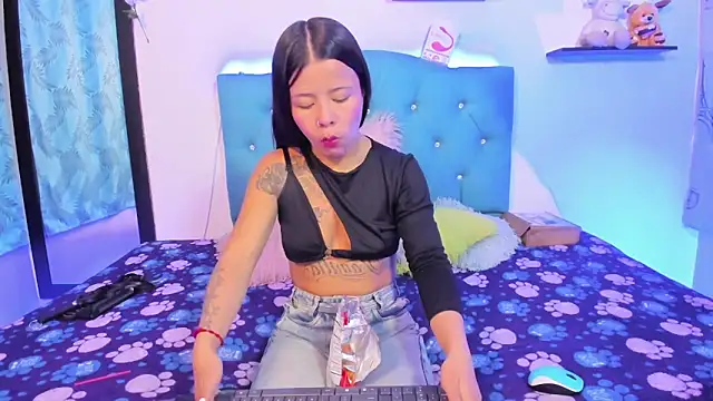 Sandy ass 69  online show from April 10, 9:41 pm