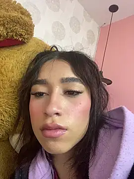 Snapshot of alahia_pink chatting on February 14, 5:15 am alahia pink online show from February 14, 5:15 am