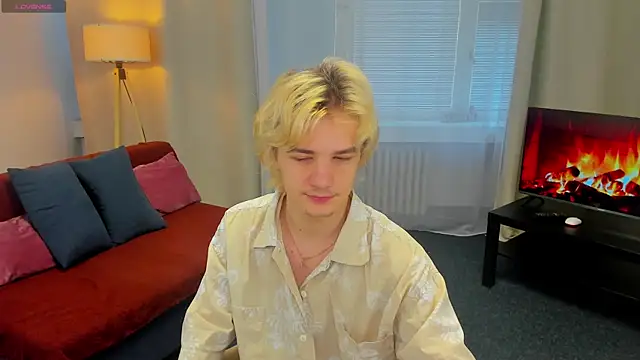 Snapshot of JameMiller chatting on February 26, 7:07 am JameMiller online show from February 26, 7:07 am