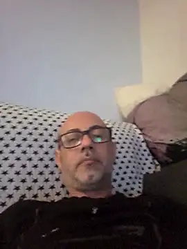 Snapshot of pareja47 chatting on April 27, 11:03 pm pareja47 online show from April 27, 11:03 pm