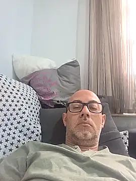 Snapshot of pareja47 chatting on May 2, 3:06 pm pareja47 online show from May 2, 3:06 pm