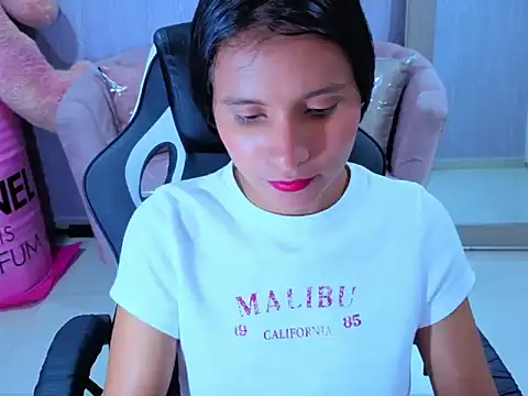 Cataleya23 a online show from April 11, 9:30 pm