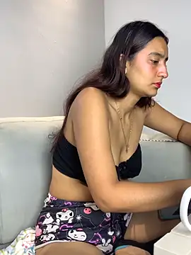 -BabyLuna online show from March 30, 12:28 pm