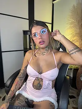 Abi sexxx1 online show from February 16, 9:00 pm