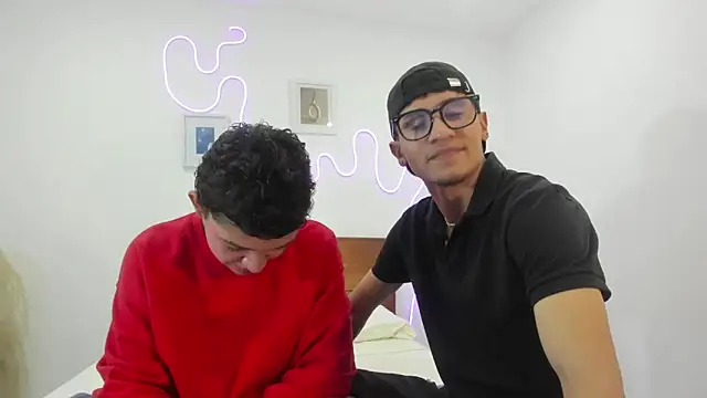 Snapshot of hardcoreheat_ind chatting on February 15, 11:12 pm hardcoreheat ind online show from February 15, 11:12 pm