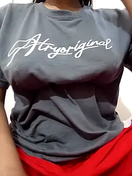 Cute Queen Noor online show from March 13, 5:41 pm