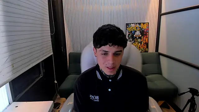 Declan-Foxx online show from April 14, 8:26 pm