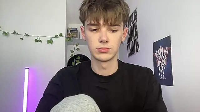 YourMilkyGuy online show from April 13, 4:01 pm