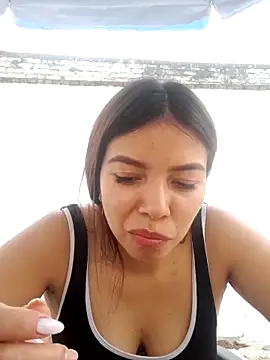 Snapshot of Ariana_Castillo__ chatting on February 21, 5:25 pm Ariana Castillo online show from February 21, 5:25 pm