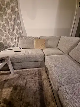 Latina25Europian30 online show from February 21, 12:00 am