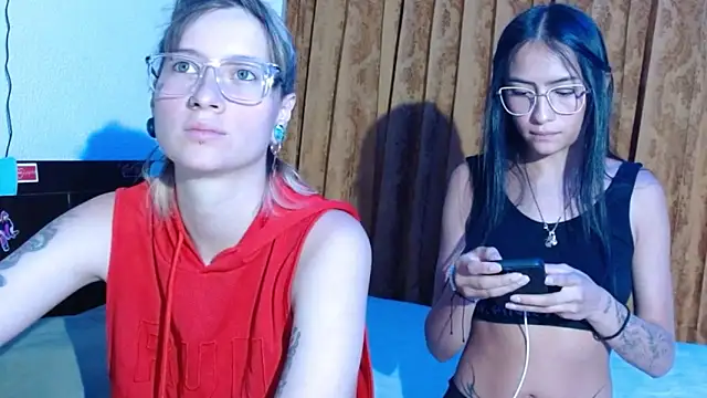 Snapshot of mi4_sk chatting on February 10, 2:59 am mi4 sk online show from February 10, 2:59 am