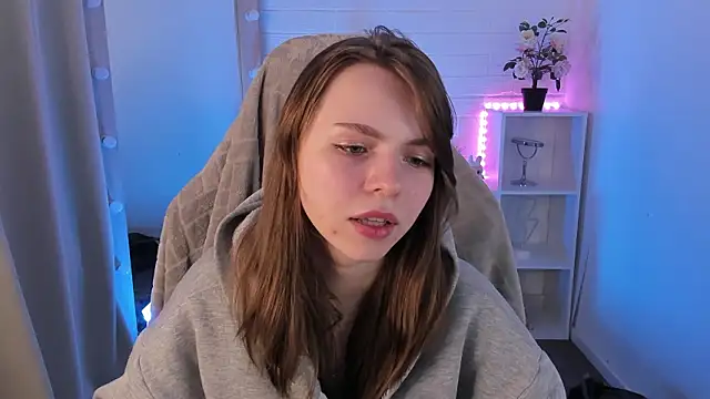 Snapshot of LesleySky chatting on February 27, 8:20 pm LesleySky online show from February 27, 8:20 pm