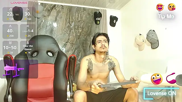 Damian-and-Camerum online show from March 19, 3:21 am