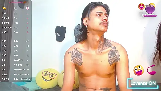 Damian-and-Camerum online show from April 12, 3:44 am