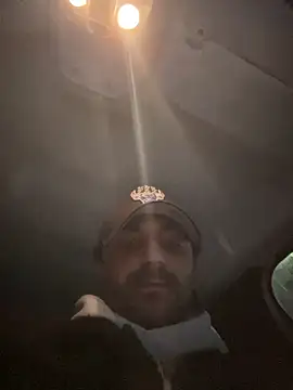 Snapshot of elia2711 chatting on February 15, 5:20 pm elia2711 online show from February 15, 5:20 pm