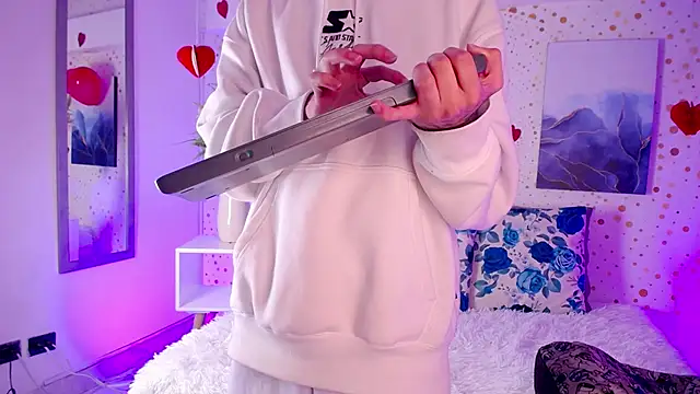 Snapshot of Novoa_Prime chatting on February 20, 3:36 am Novoa Prime online show from February 20, 3:36 am