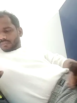 Snapshot of Daddyishere_19 chatting on February 11, 5:34 am Daddyishere 19 online show from February 11, 5:34 am