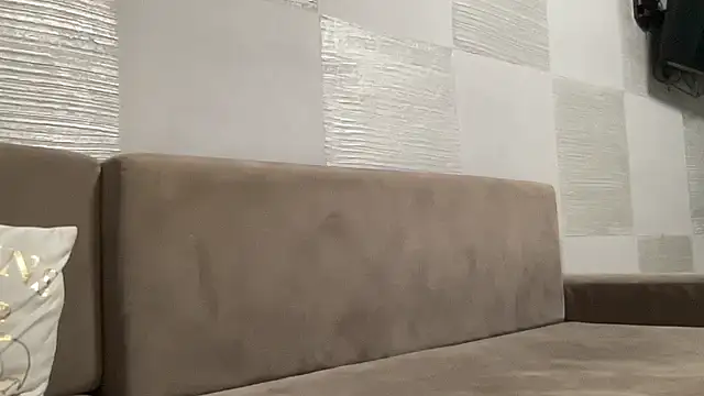 Snapshot of Darsy_Rox chatting on February 13, 9:11 pm Darsy Rox online show from February 13, 9:11 pm