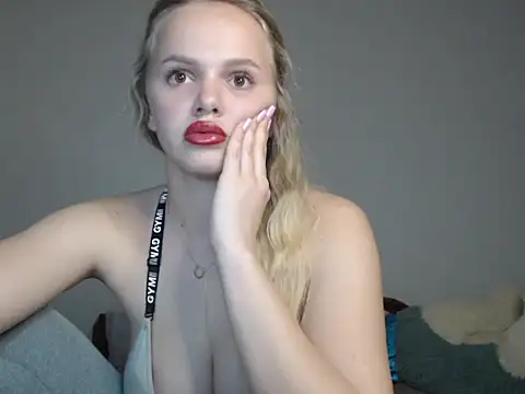 KeylaStar online show from March 8, 8:45 pm