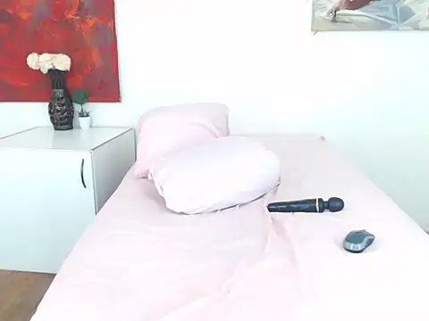 Snapshot of DARKBEAUTY20 chatting on February 14, 2:47 pm DARKBEAUTY20 online show from February 14, 2:47 pm