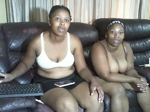 Snapshot of Caramel-Diva chatting on February 11, 8:08 am Caramel-Diva online show from February 11, 8:08 am