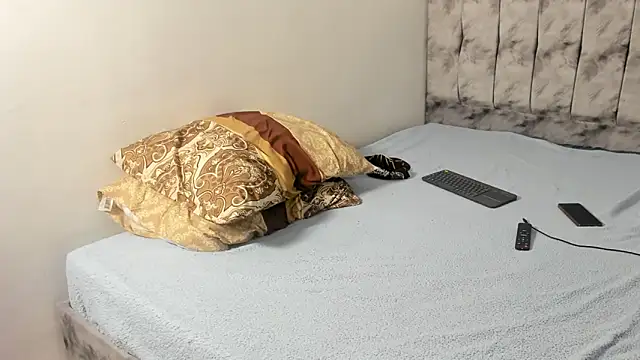 maykyboyx online show from March 17, 2:27 am