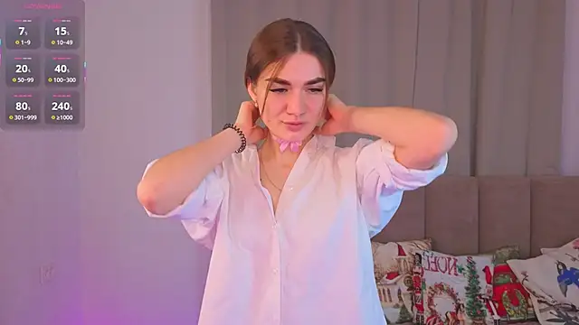 Snapshot of CharaVaz chatting on March 1, 11:12 am CharaVaz online show from March 1, 11:12 am