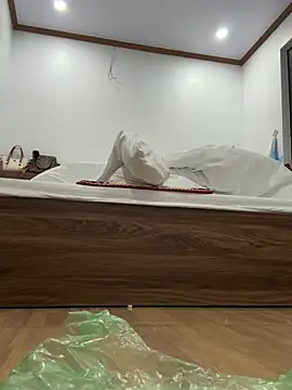 Snapshot of cuty_lusy chatting on February 24, 12:03 pm cuty lusy online show from February 24, 12:03 pm