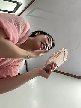 Snapshot of cuty_lusy chatting on February 27, 3:39 am cuty lusy online show from February 27, 3:39 am