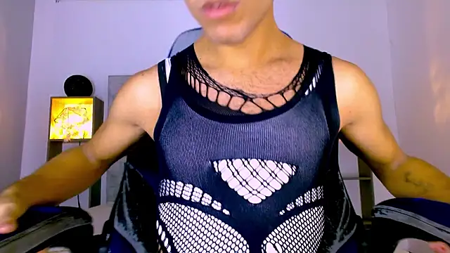 Snapshot of WilThePasive chatting on February 15, 12:58 pm WilThePasive online show from February 15, 12:58 pm