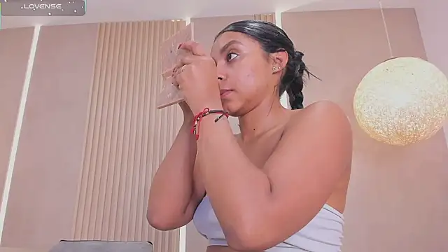 eva lain online show from April 16, 12:17 pm