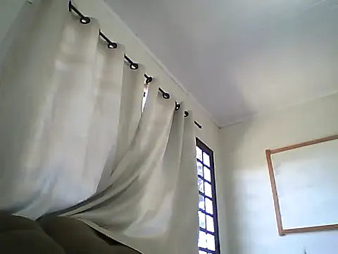 Snapshot of lolo9955 chatting on February 7, 4:54 pm lolo9955 online show from February 7, 4:54 pm