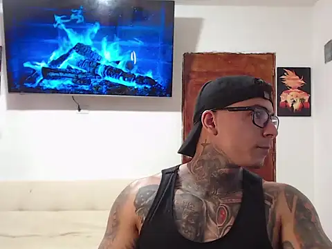 maxstrom111 online show from February 24, 2:48 pm