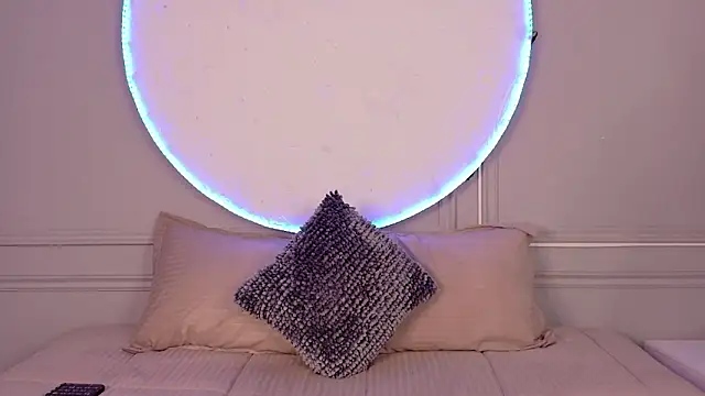 Snapshot of CatalinaLopez_ chatting on February 25, 7:45 pm CatalinaLopez online show from February 25, 7:45 pm