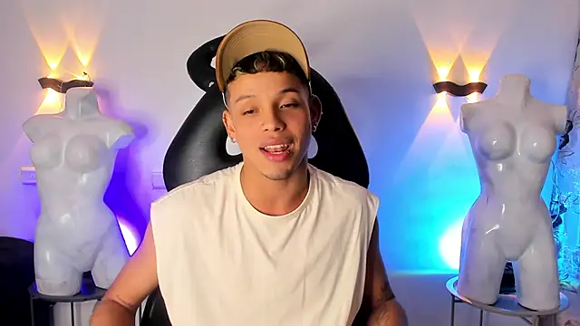 Gael zambrano online show from February 24, 11:47 pm