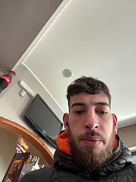 Snapshot of maestroboris95 chatting on February 13, 11:39 am maestroboris95 online show from February 13, 11:39 am