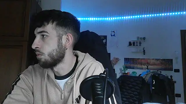 Snapshot of maestroboris95 chatting on February 16, 11:50 am maestroboris95 online show from February 16, 11:50 am