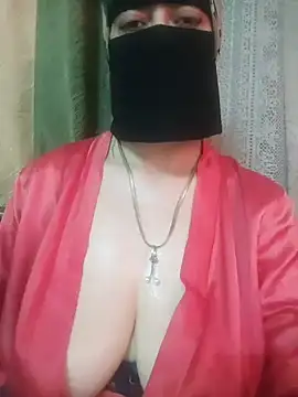 Snapshot of Nada_Oh chatting on June 3, 9:42 pm Nada Oh online show from June 3, 9:42 pm
