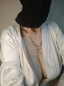 Snapshot of Nada_Oh chatting on June 7, 9:07 pm Nada Oh online show from June 7, 9:07 pm