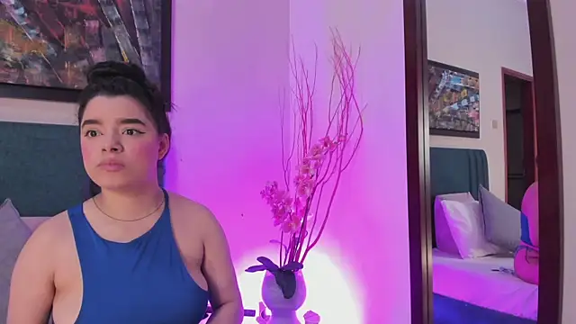 ValeriaBlythe online show from February 17, 11:40 am