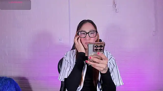 Sara Love 1 online show from March 25, 3:34 am