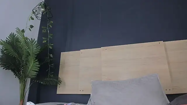 Snapshot of hermione_brown chatting on April 28, 2:27 am hermione brown online show from April 28, 2:27 am