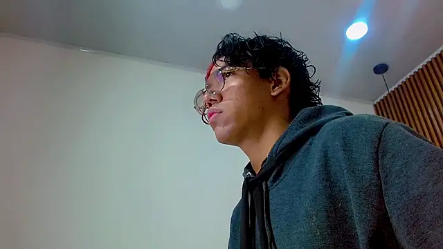 DaviidBuckx  online show from April 7, 2:23 am