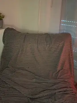 Alyssa-Schwarz online show from May 13, 10:56 am