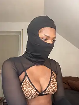 KiaraAmara online show from February 14, 6:15 pm