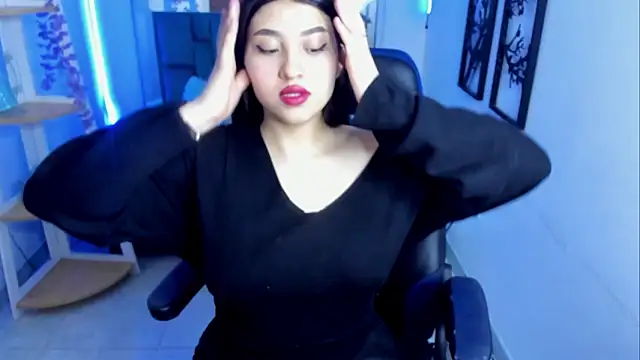 bloom winxx online show from February 18, 3:13 am